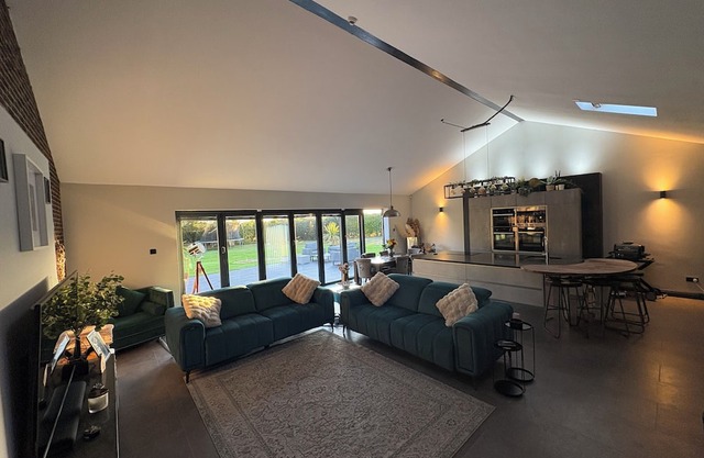 Stylish 6 Bed - Huge Garden, 10 min to Durham City