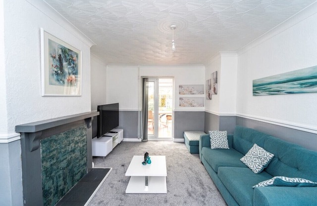 5 Guests - Pet Friendly - 3 Bedroom House