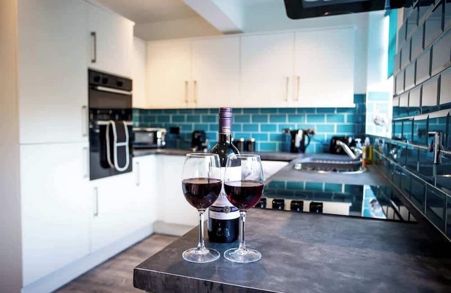 3 Bed Town Centre House with Parking in Tamworth