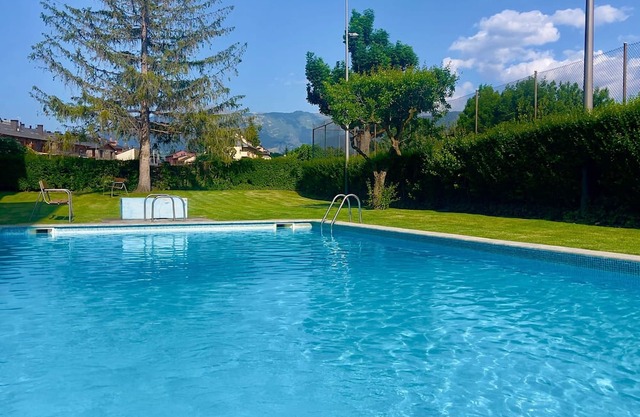 CAL QuEROL LLIVIA - Spacious 3BR apt, comfort & relaxation in Cerdanya · Pets