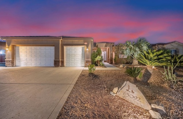 Escape to the Desert: Pool, Spa + Outdoor Lounge