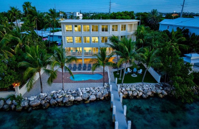 Luxury Home, Oceanfront Views, Private Pool & Dock