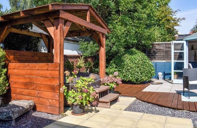 3 bedroom accommodation in Abergavenny