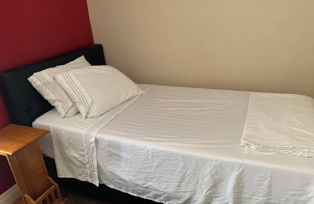 Garden View Charming Cozy studio in nice Los Angeles -AC and Highspeed Internet