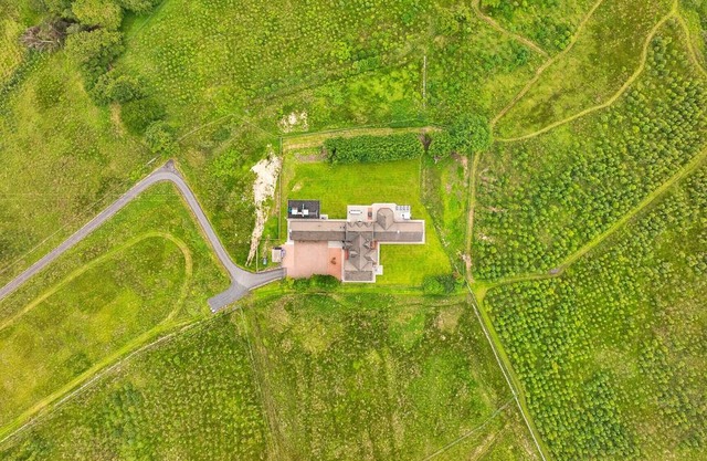 Grassyards House