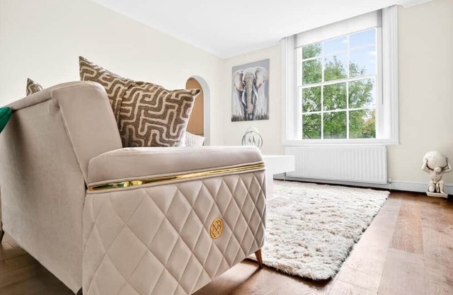 Modern 2-Bed Apartment near Greenwich & O2 Arena - Shooters Hill, London SE3