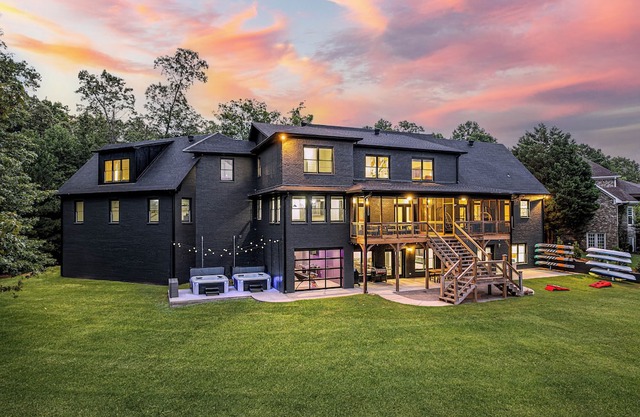Spacious Lakefront Estate: 2 Hot Tubs, Dock, Game Room, Sleeps 38, Tennis Court