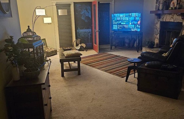 Fabulous 1-bedroom condo in Jamestown