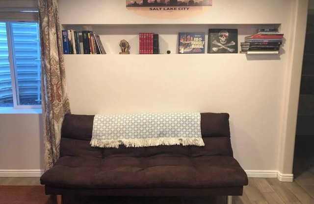 1 Br King basement apartment, Sugarhouse