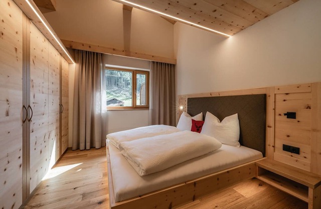 Apartment 'Weissbrunn Lisa' with Mountain View, Shared Terrace and Wi-Fi
