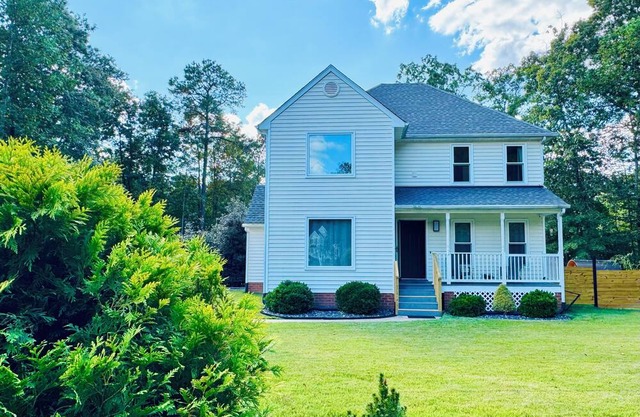 Contractor friendly, clean, quite, private, very large driveway. Super Hosts.