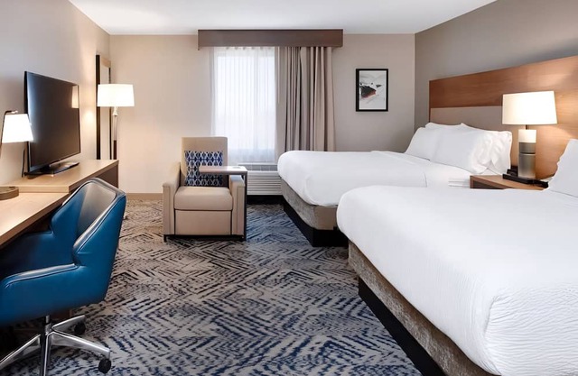 Modern Studio for Extended Stays in Sterling Heights - Near Macomb Center