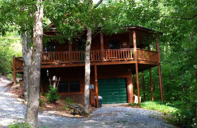 Escape to the Beautiful Cool Mountains of North Ga Beautifully decorated