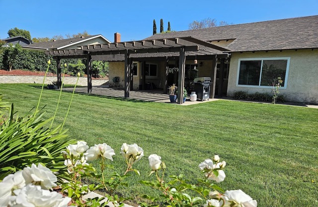 Charming 3-bedroom house in lovely Simi Valley with AC