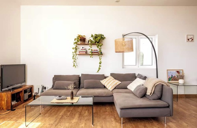 3BR designer villa, walking distance to beach