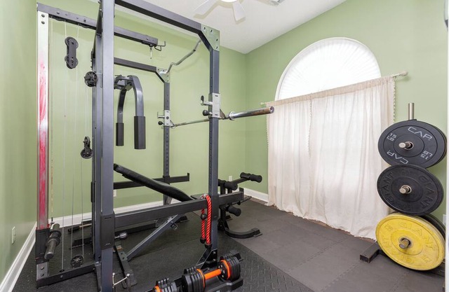 Spacious 4-bedroom house with AC and fitness room in brilliant Grovetown