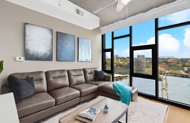 Prime 2BR Stay | Five Points & Nightlife 8th