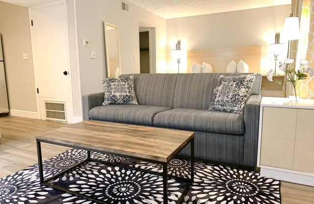 New Furnished Studio | Flexible Stays | All-Inclusive