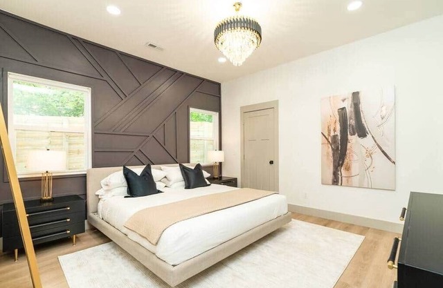 Chic Modern Home 3mi UT/Downtown