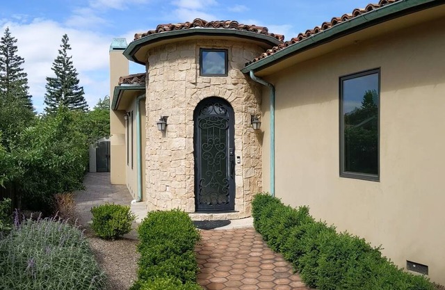 Spacious Modern Palo Alto Home Near Stanford, Google, Meta - 4BR/BA 3000+ Sq Ft