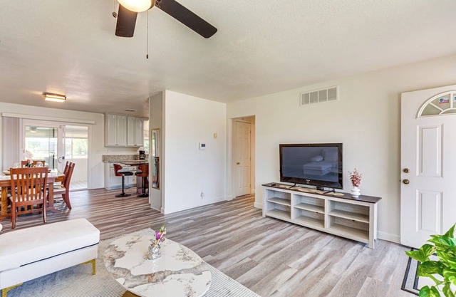 Hemet Retreat w/ Peak Views + 2 Saunas