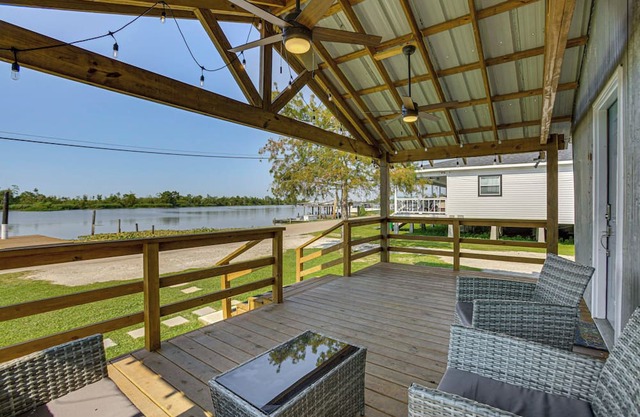 Private Dock: Des Allemands Cabin on the Bayou!