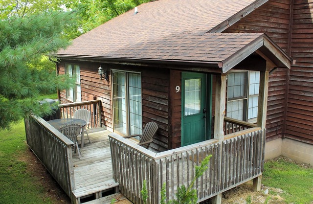 Minutes from Giant City - SIU - Shawnee Winetrail - Shawnee Forest - Cedar Lake