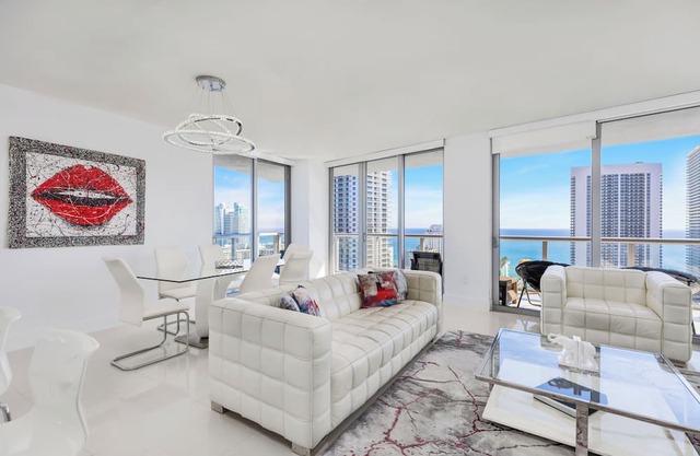★★★★★ Sophisticated Miami Retreat at Beachwalk with Expansive Balcony Views
