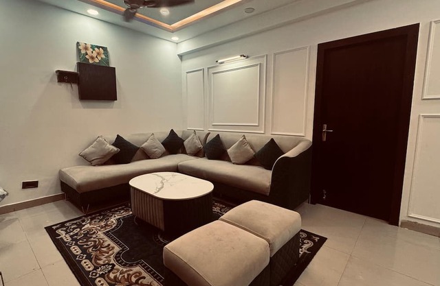 Palm Stays: 2BHK Fully furnished Apartment In Raj Nagar Extension Ghaziabad