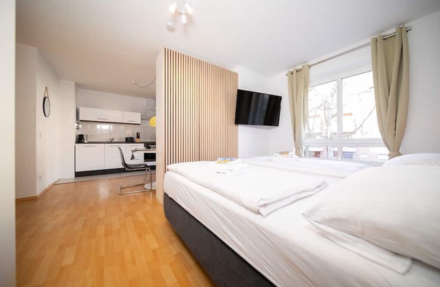 Favorite Stays: StudioM w/Balcony | Kitchen | Trade Fair