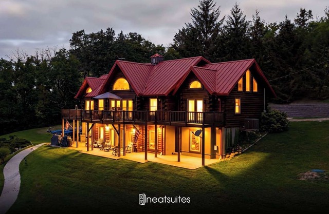 Log Home on Williamstown Lake - Near Ark!