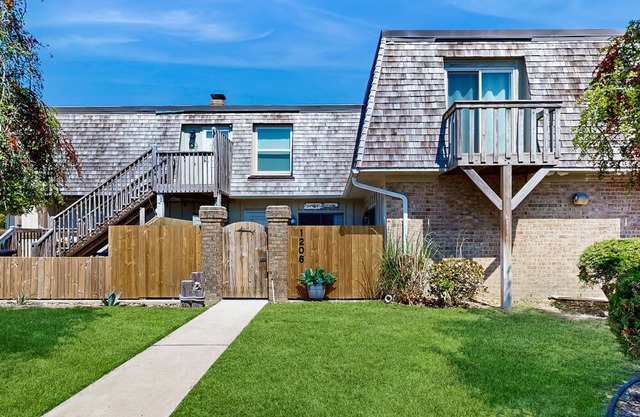 2BR 1st-Floor | Patio | Pool | W/D