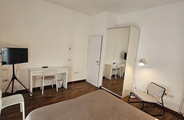 Double or Twin - Private External Bathroom