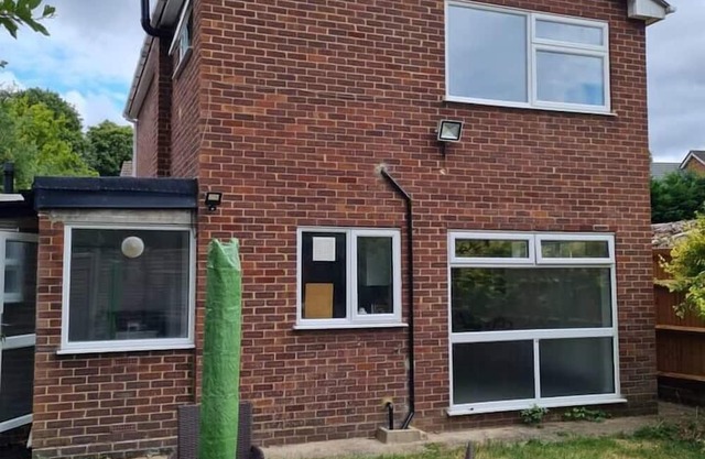 The Happy Place, welcome to this cosy home sat in a quite part of Waltham Cross.