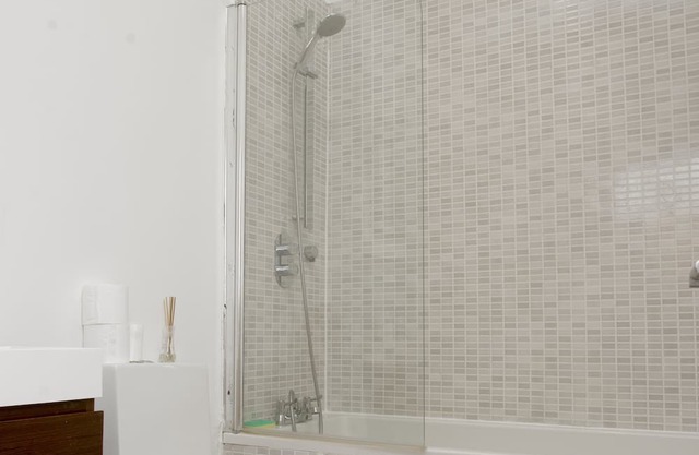 2BR Near Crouch Hill, Camden & Emirates Stadium