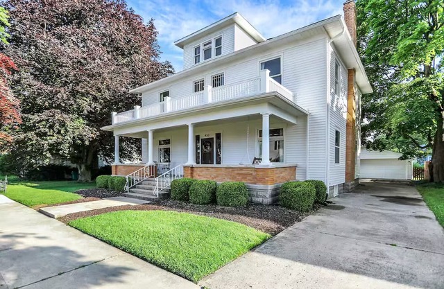Huge 4 Bedroom Home in Lebanon: 30 min to Indy and Grand Park, Sleeps 14