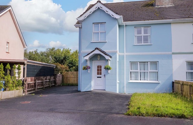 THE SPERRIN GETAWAY, pet friendly, with open fire in Omagh
