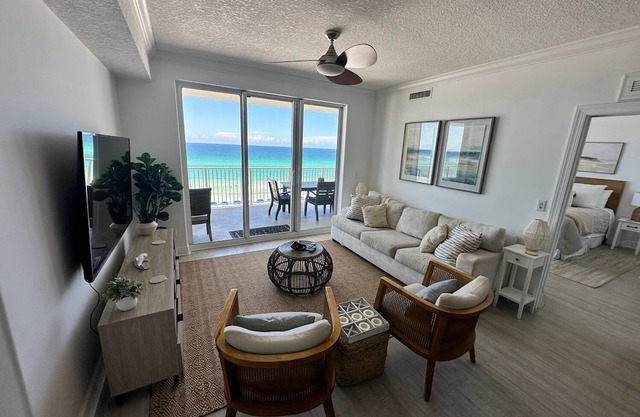 ⭐Beachfront Views-Oversized Balcony-Pool-Tropic Winds 503⭐