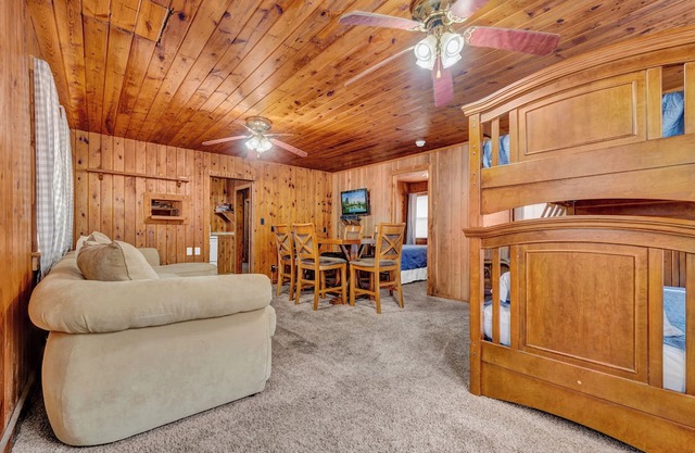 Lake Front Lodge With a Pool and Bar & Grill