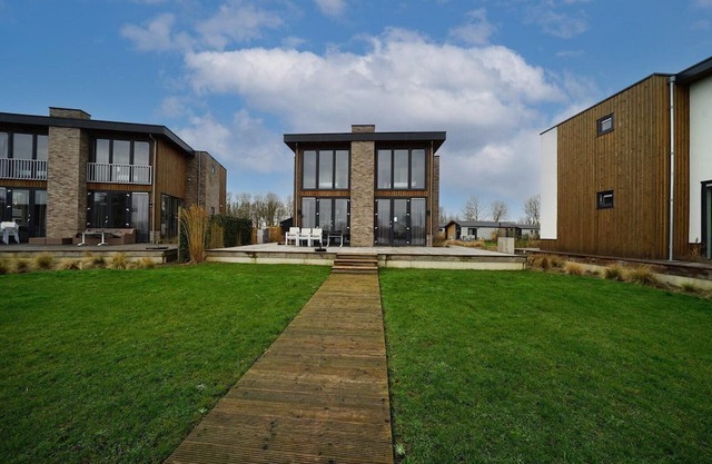Holiday house Kerkdriel for 1 - 10 persons with 5 bedrooms - Holiday home