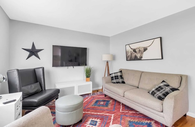 NEW! Beautiful retreat Home Near Auburn Hills/Waterford