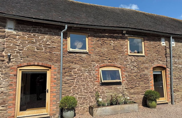 THE ART HOUSE, romantic, luxury holiday cottage in Stoke Prior