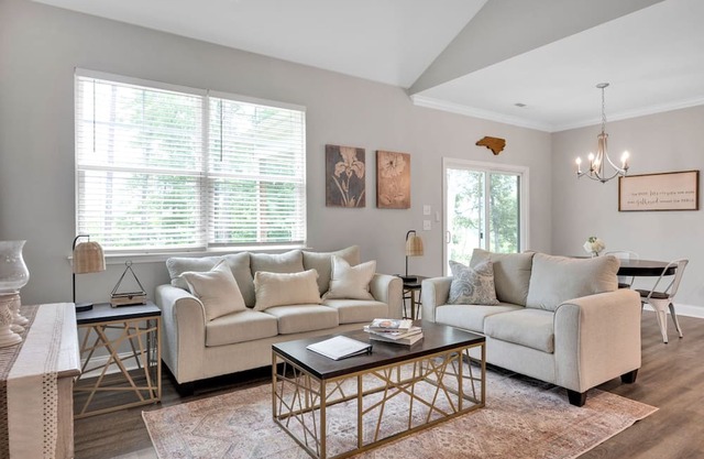 Quiet 3BR Retreat near LKN
