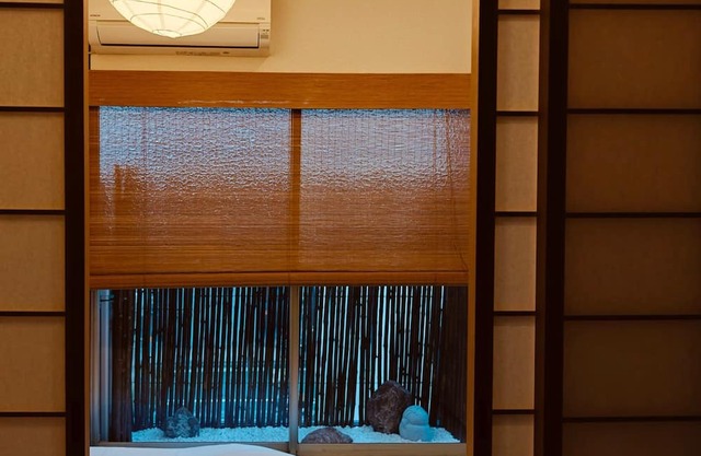 Charming two-bedroom house,near USJ Osaka, Kansaiairport direct tram