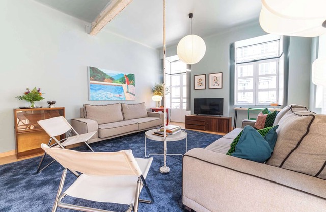 Spacious & Stylish 4BR Retreat in the Heart of Lisbon
