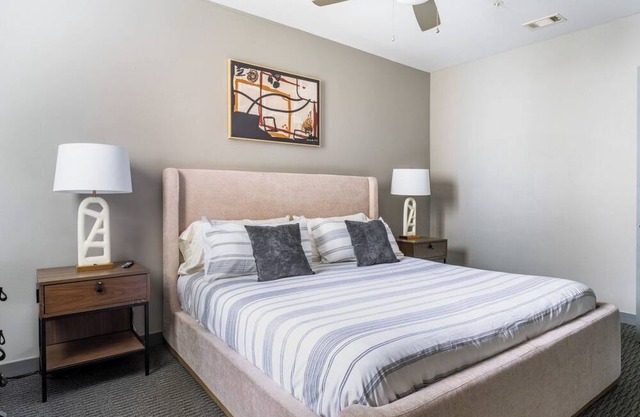 TheNine 2BD 1 - Two Bedroom Apartment, Sleeps 4