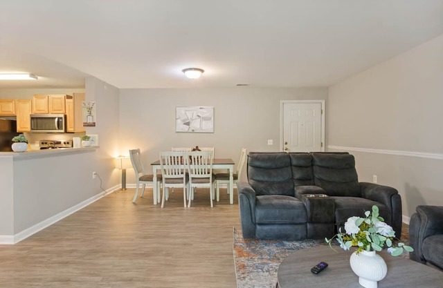 Tucked away 2beds\2baths condo in Stafford