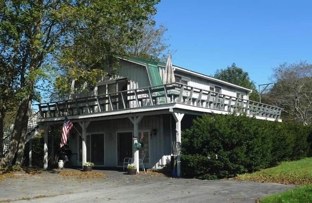 Hove To - Upstairs - Close to Downtown Boothbay Harbor!