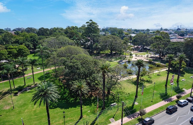 Spacious 3-bedroom apartment with AC, fitness room in amazing Sydney at Burwood