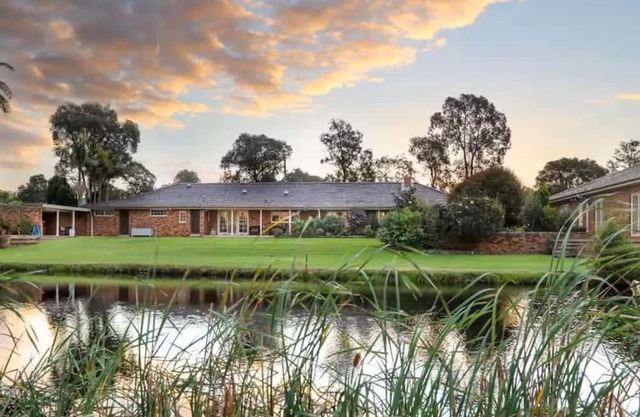 Wine Country Homestead - Spacious Retreat